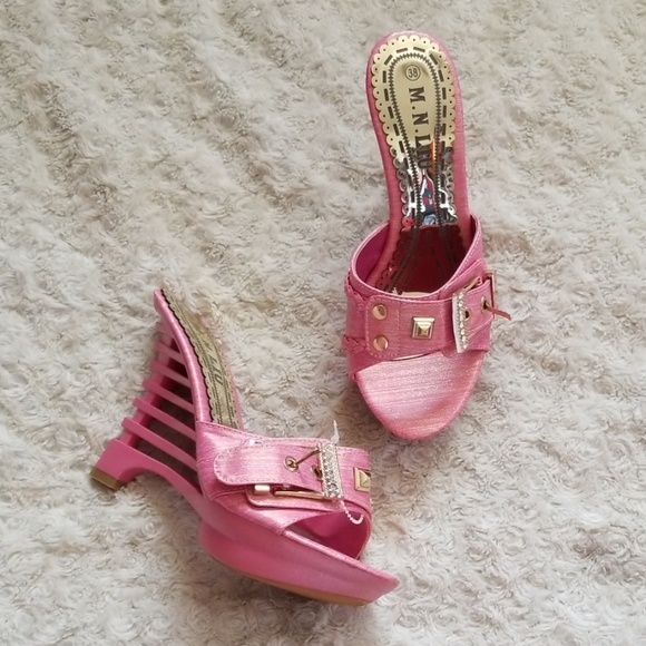 M.N Liu Shoes - New! M.N. Liu Unique Wedge Heels